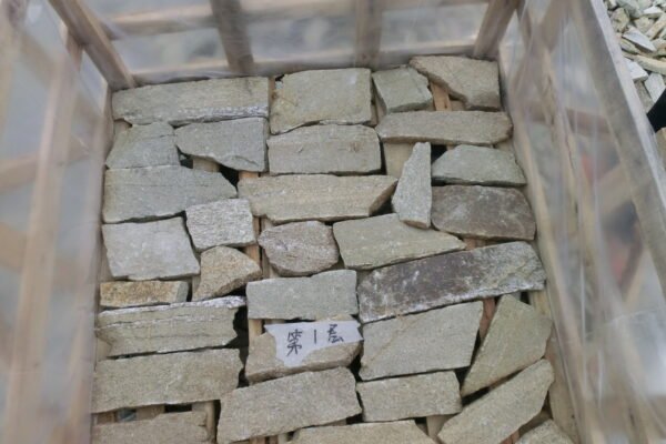 irregular stone veneer